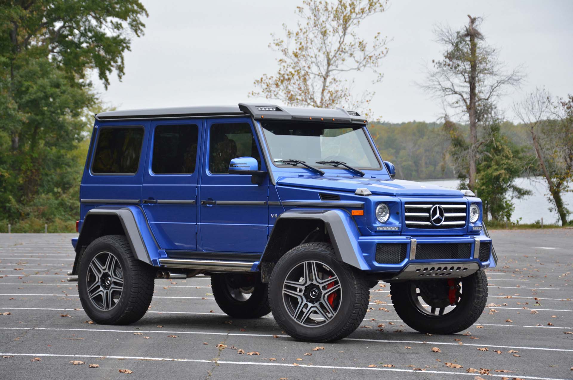 2017-mercedes-benz-g-class_100630976_h.jpg