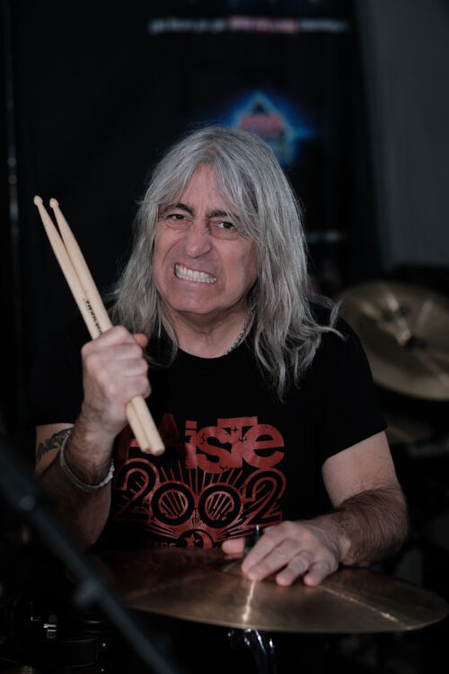 MikkeyDeeDrums25-500x750.jpg