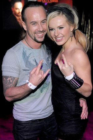 Doda-Nergal-DWTS-afterparty-doda-9245617-299-450.jpg