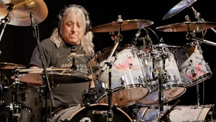 mikkeydeesonorjune2025_420x237.jpg
