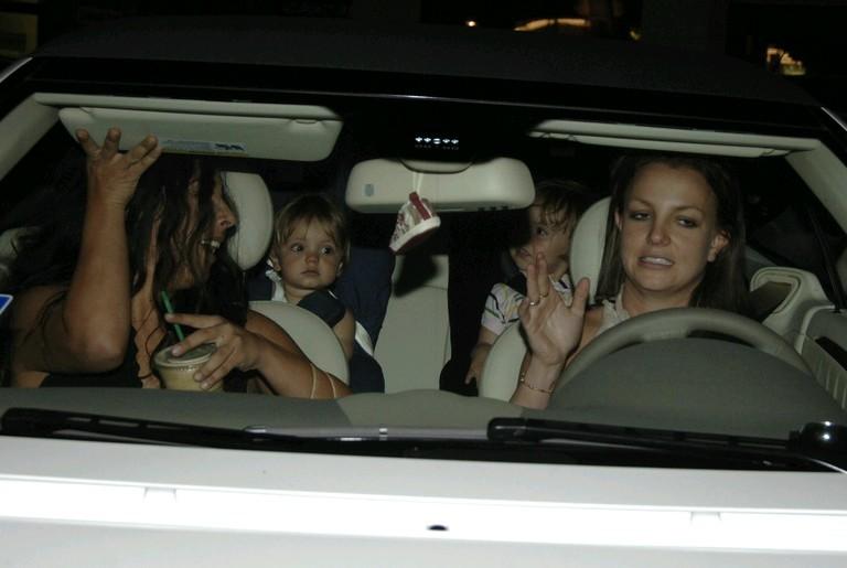 britney-kids-scared-in-car.jpg