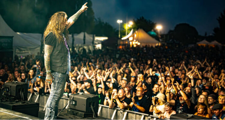 thedeaddaisies1125-750x401.jpg