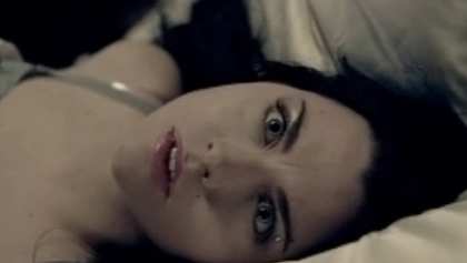 amyleebringmevideo_420x237.jpg