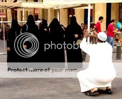 muslim-women-say-cheese-tm.jpg