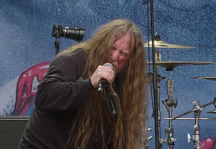 ObituaryLive010126-750x519.jpg