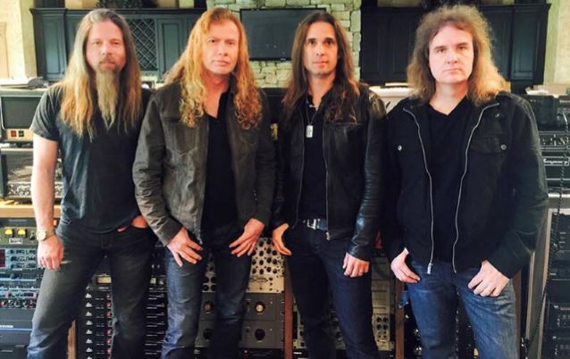 megadeth2015recordinglineup_638.jpg