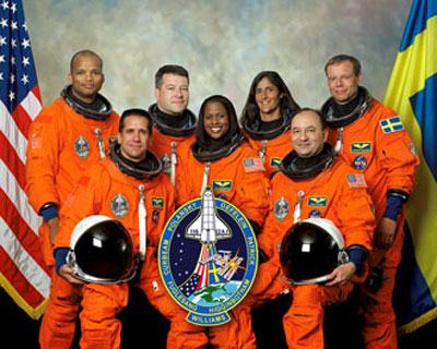 sts116_team_400x320.jpg