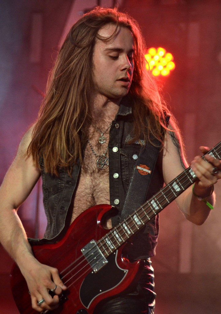 2EternalEvilBass.jpg