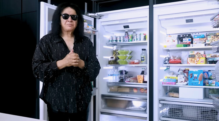 genesimmons1125-750x414.jpg