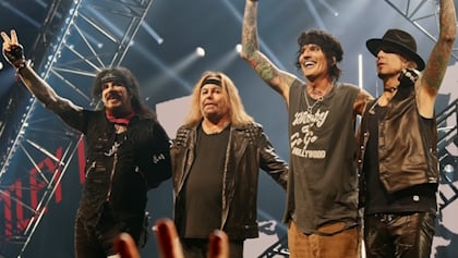 motleycruelivenov2025_420x237.jpg