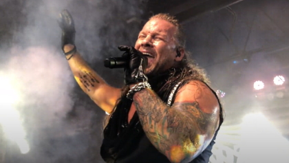 chrisjerichofozzylivedec2021_420x237.jpg