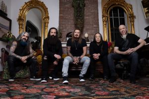 Dream-Theater-300x200.jpg
