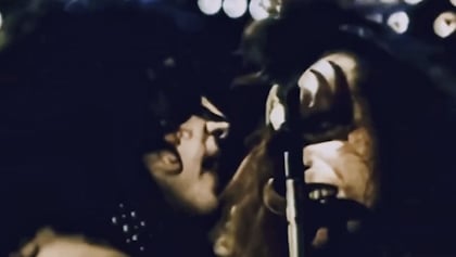 kiss1975livejuly2025_420x237.jpg