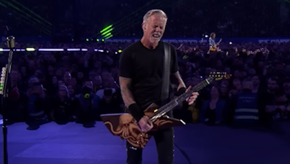 jameshetfieldhamburgfirstpro_420x237.jpg