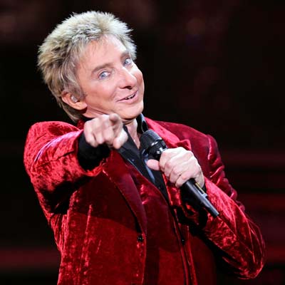 barry-manilow_165416_08052008.jpg