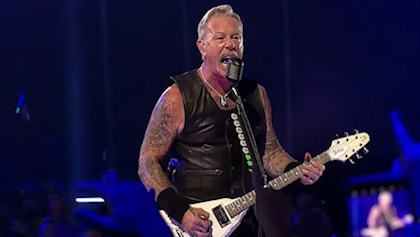 jameshetfieldmetallicamontrealnew_420x237.jpg