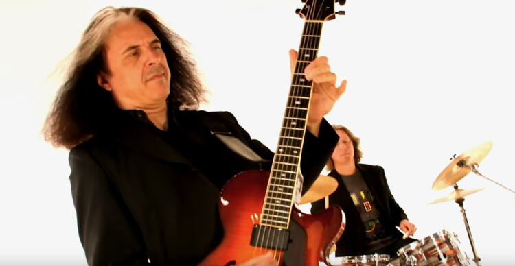 alexskolnicktrio1025-750x388.jpg