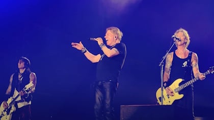 gunsnrosesmumbaimay2025_420x237.jpg