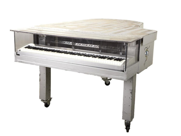 steventylerkeyboard625-750x564.jpg
