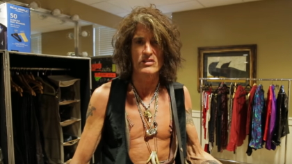 joeperryshirtless2014_420x237.jpg