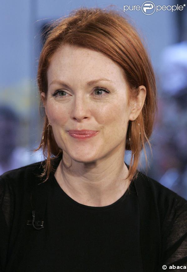 8998-julianne-moore-637x0-1.jpg
