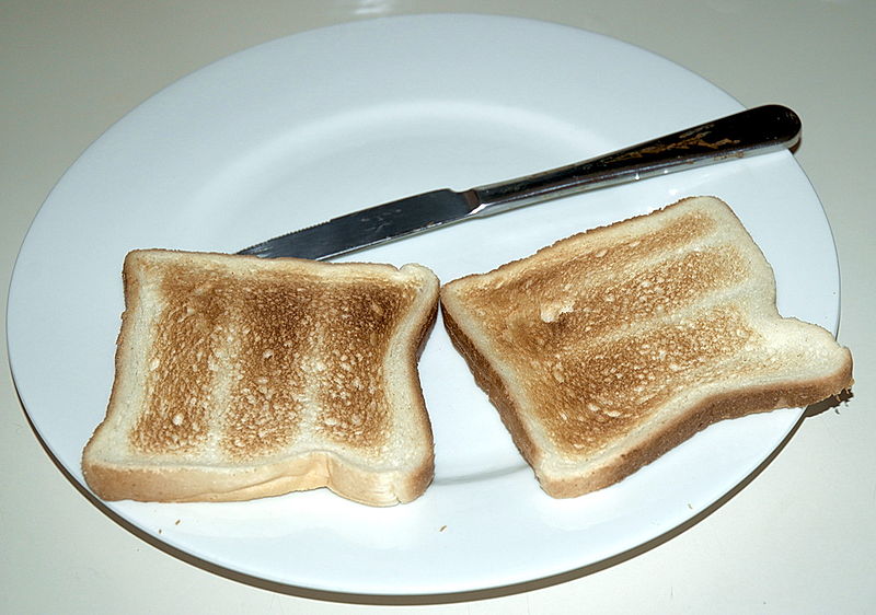 800px-Toast.jpg