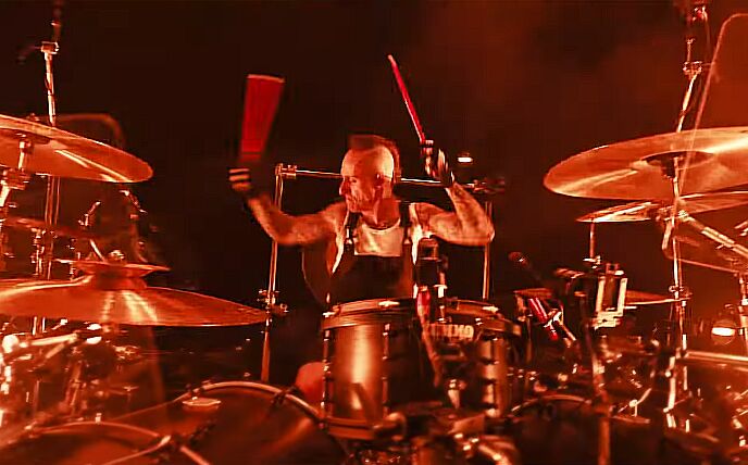 ELECTRIC CALLBOY Share Official “Still Waiting” Live In Munich One-Shot ...