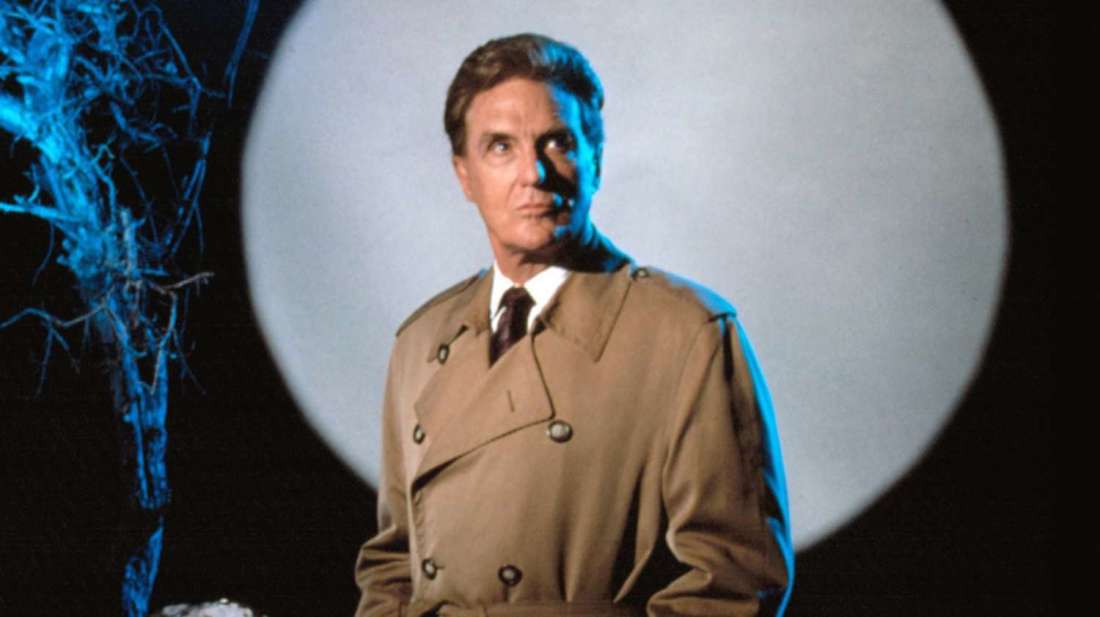 robert_stack_hed.jpg