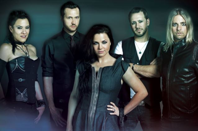 evanescence2016band_638.jpg