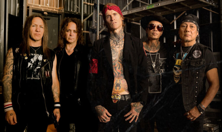buckcherry425-750x447.jpg