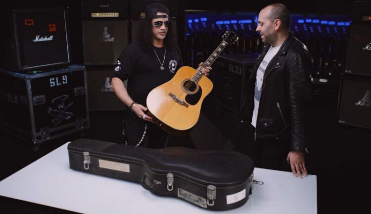 Slash-Mark-Agnesi-acoustic-guitar-750x432.jpg