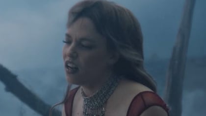 halestormdarknessvid_420x237.jpg