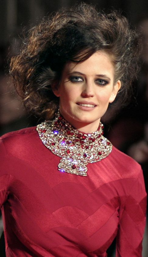 Eva_Green_at_the_BAFTAs_at_the_Royal_Opera_House_in_London.jpg