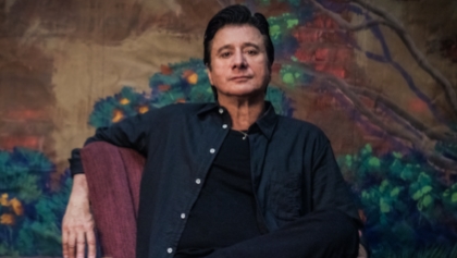 steveperrypromophoto1oct2018_420x237.jpg