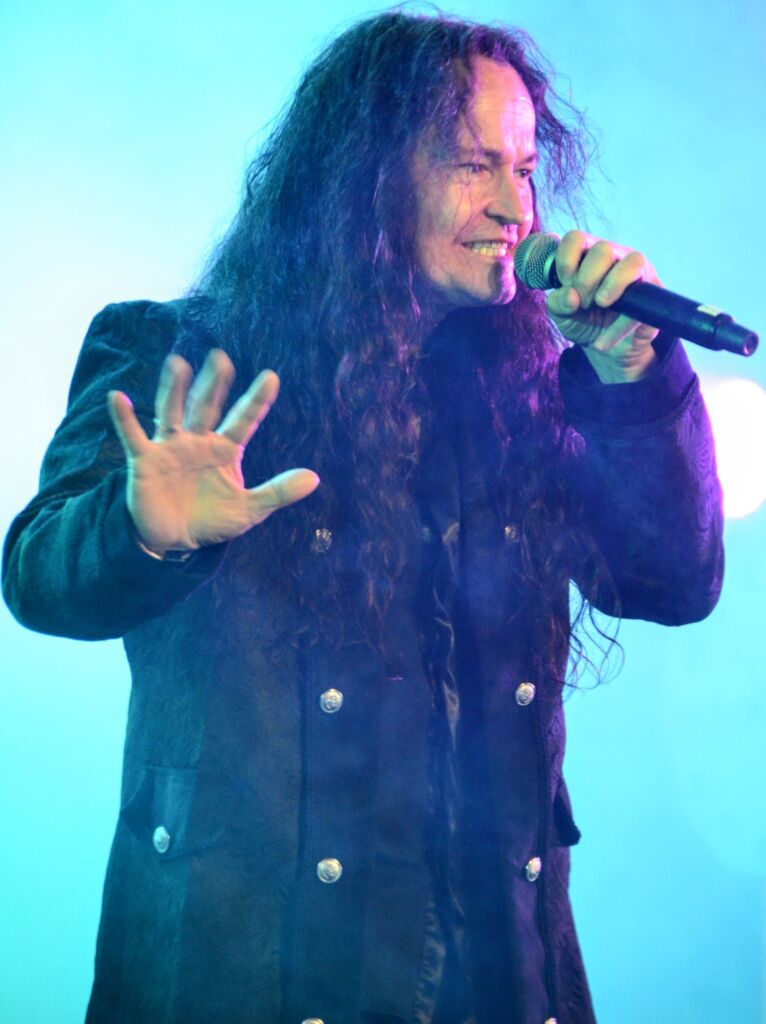 6StarGazerVox-766x1024.jpg