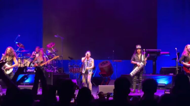 BruceDickinsonLosAngelesLive-750x420.jpg