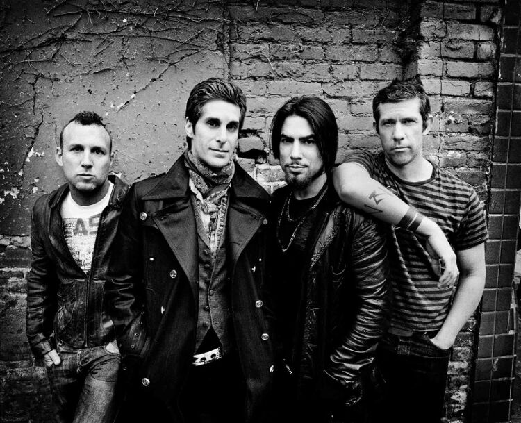 JanesAddiction281225-750x609.jpg