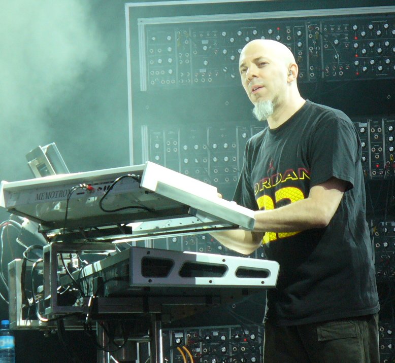 Jordan_Rudess2_(H.I).jpg