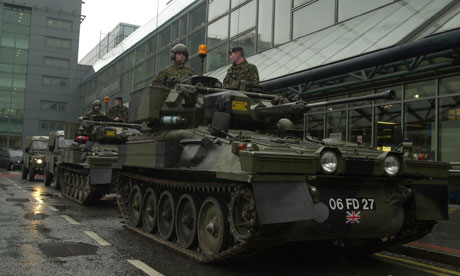 a-tank-on-the-city-street-007.jpg