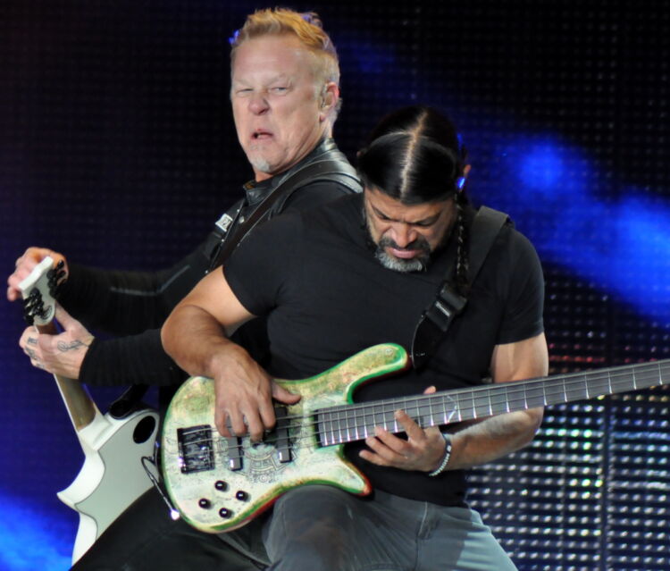 Metallica17PhillyRobBD25-750x639.jpg