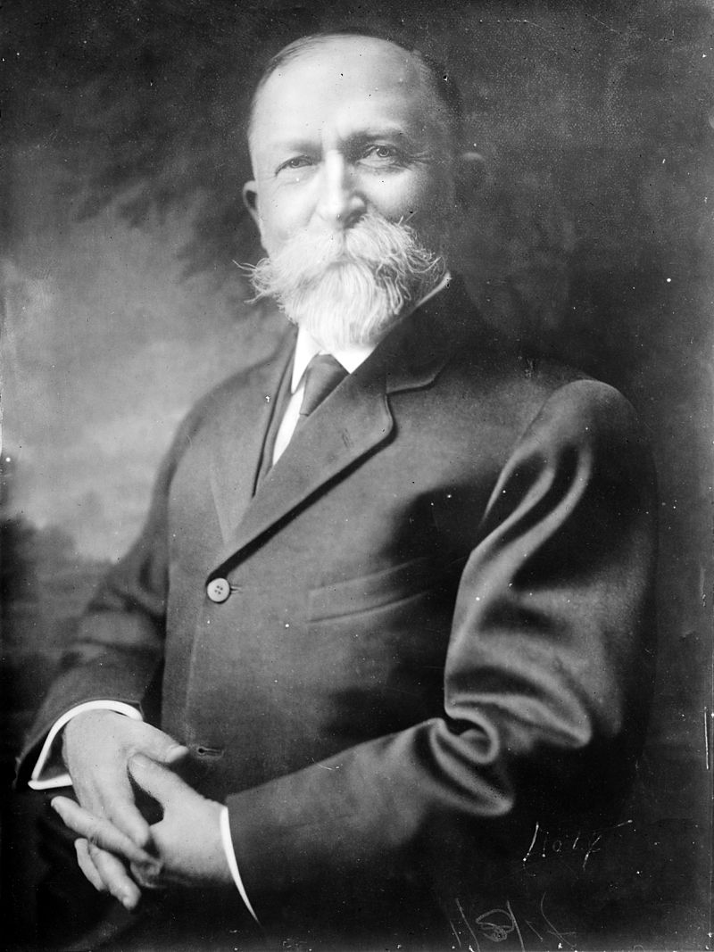 800px-John_Harvey_Kellogg_ggbain.15047.jpg